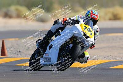 media/Sep-25-2022-CVMA (Sun) [[ee08ed6642]]/Race 6 Amateur Supersport Open/